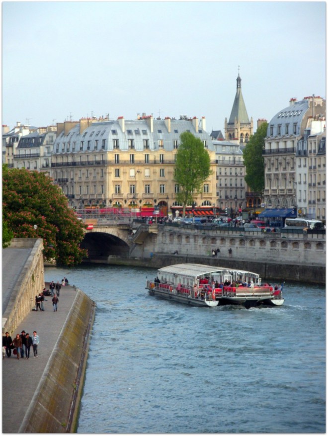 Le quai des Grands-Augustins depuis le Pont-Neuf