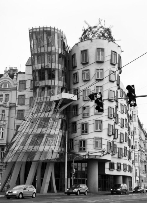 G - Frank GEHRY fred-&-ginger