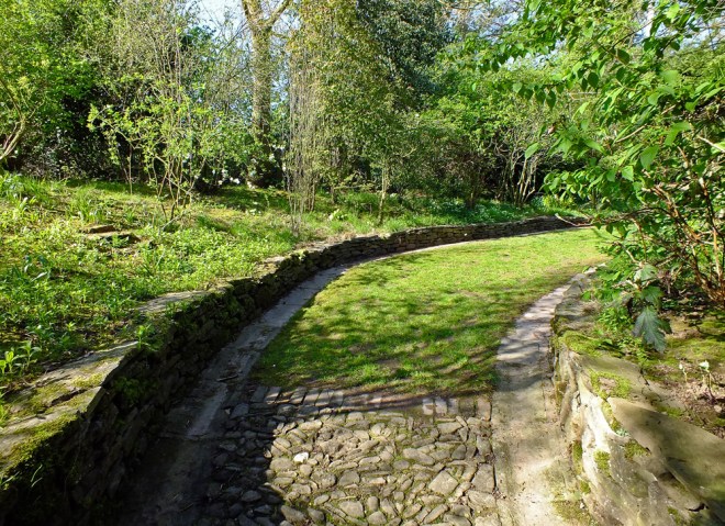 Path-to-the-Grotto