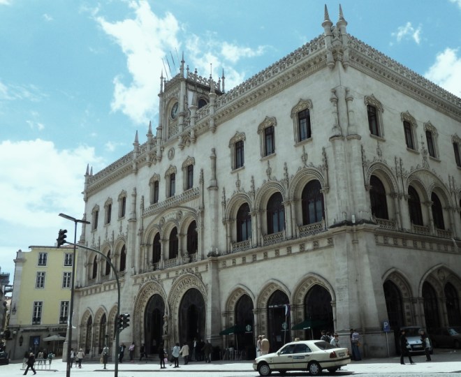 R = Rossio Station 2