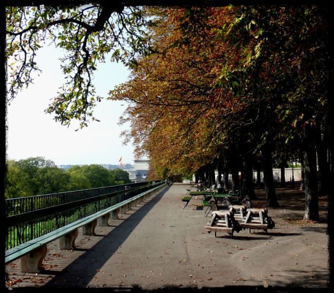 longest bench The Treille Promenade
