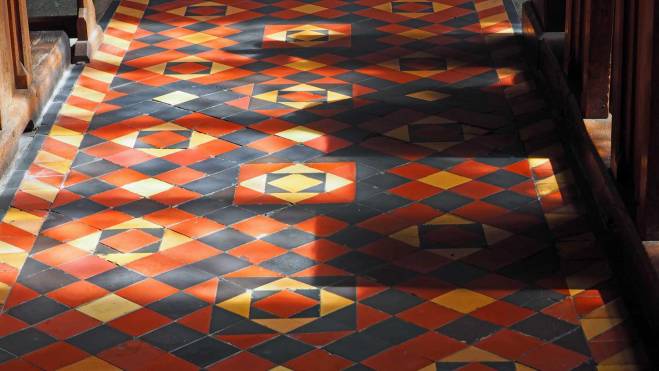 Sunlight and shadows in Lady Chapel